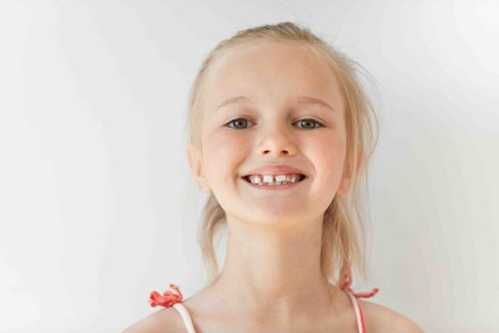 Denti da latte cariati: cosa fare per proteggere il sorriso del bambino 1 Denti da latte cariati